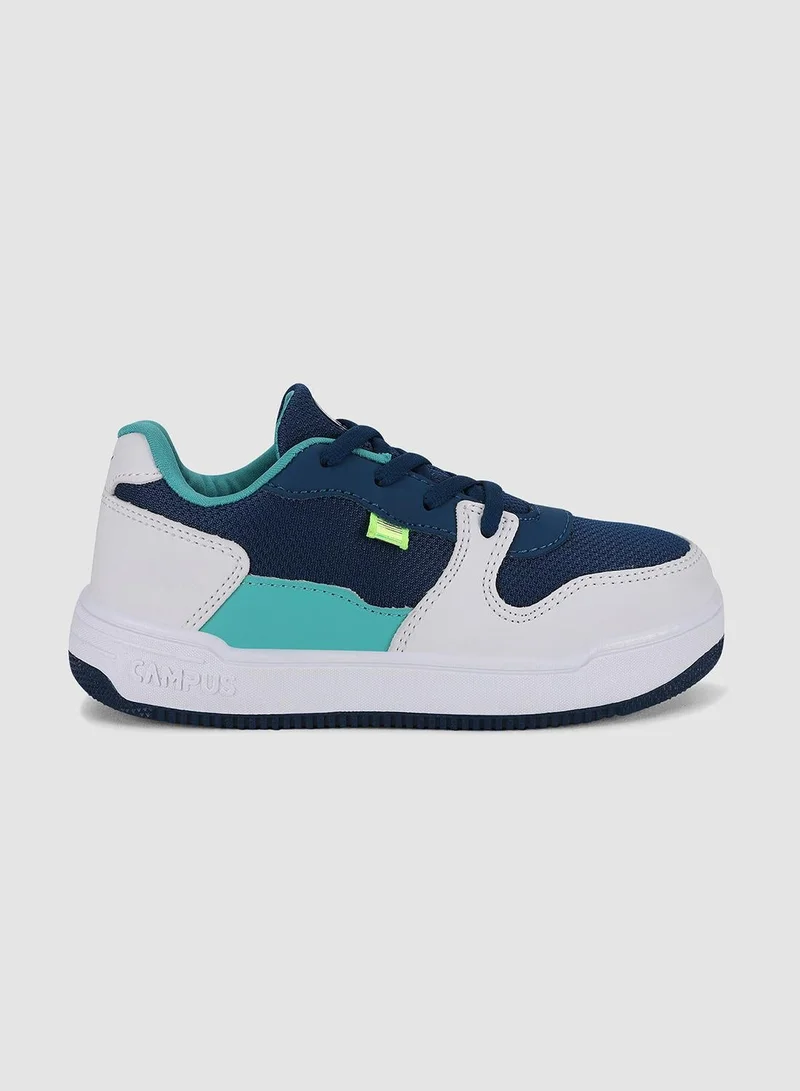 كامبس أحذية رياضية للأطفال بتصميم عصري ونعل مبطن للعب طوال اليوم